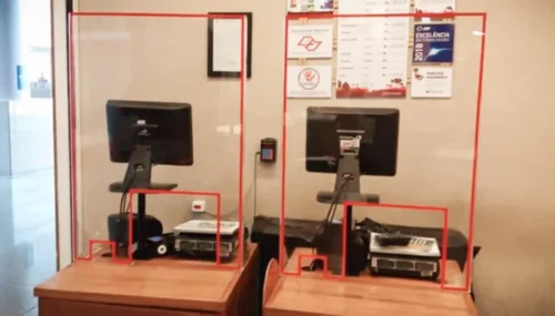 Barreira de proteção anti-viral em acrílico para balcão mesas caixas de supermercado