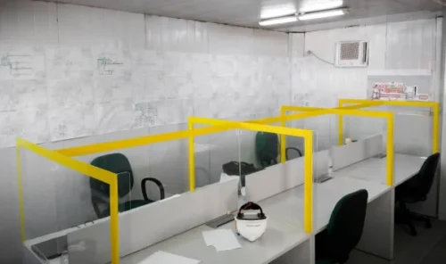 Barreira de proteção anti-viral em acrílico para balcão mesas caixas de supermercado